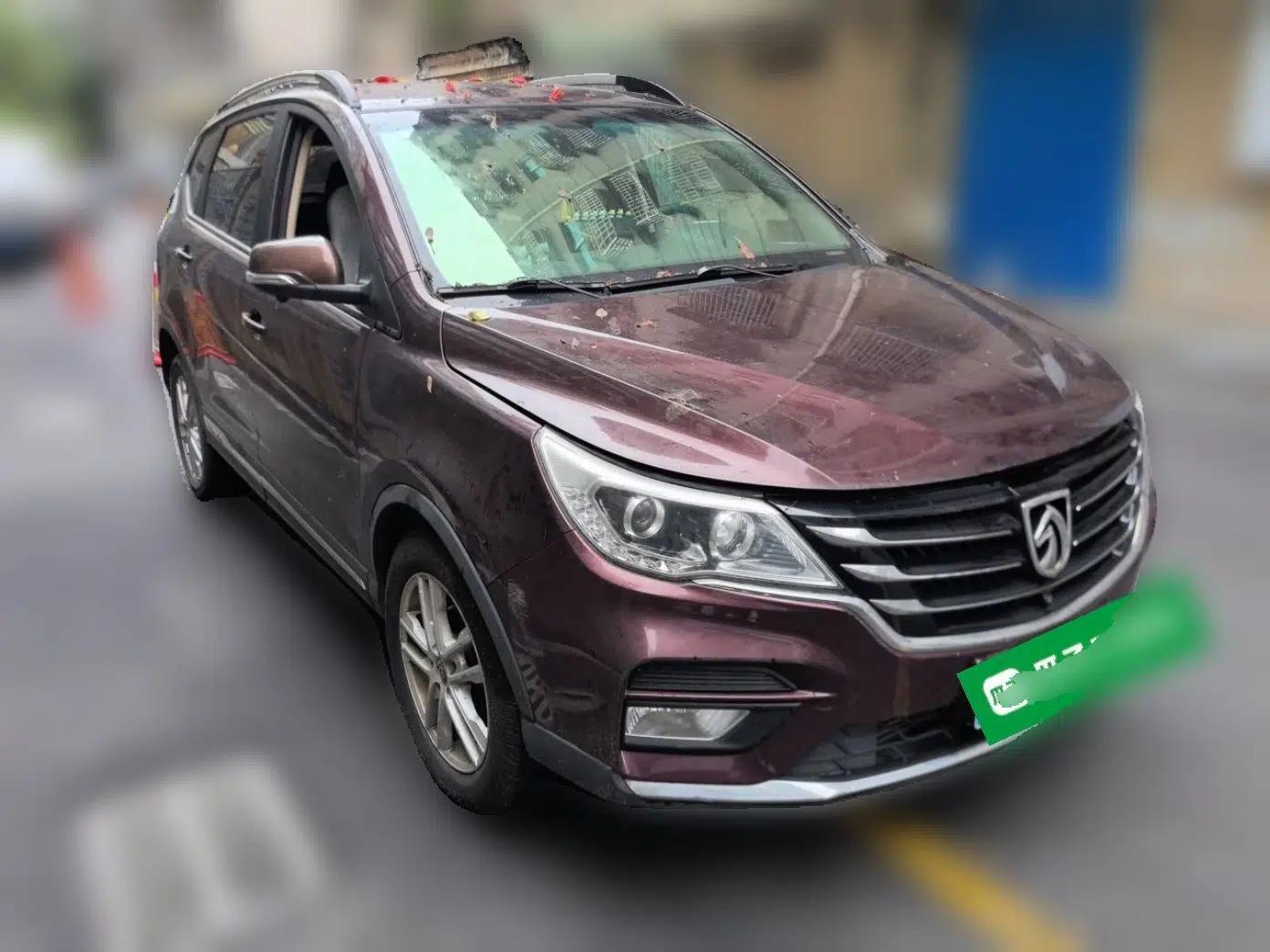 Baojun 560 2017 1.5T Manual Comfort Version 7 Seats — миниатюра 3