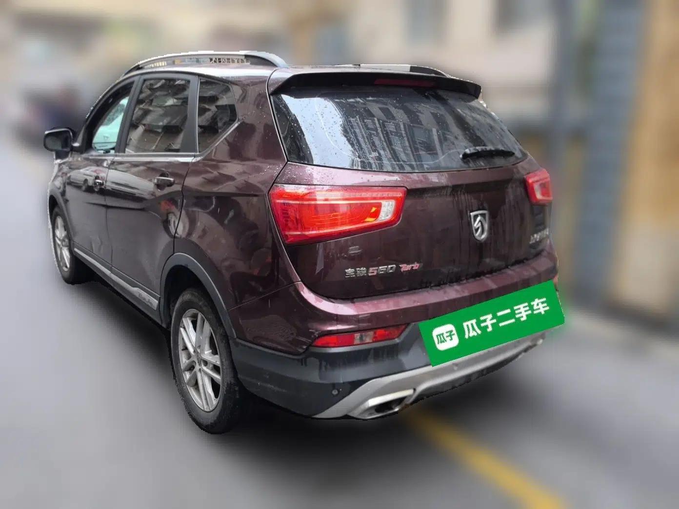 Baojun 560 2017 1.5T Manual Comfort Version 7 Seats — миниатюра 4