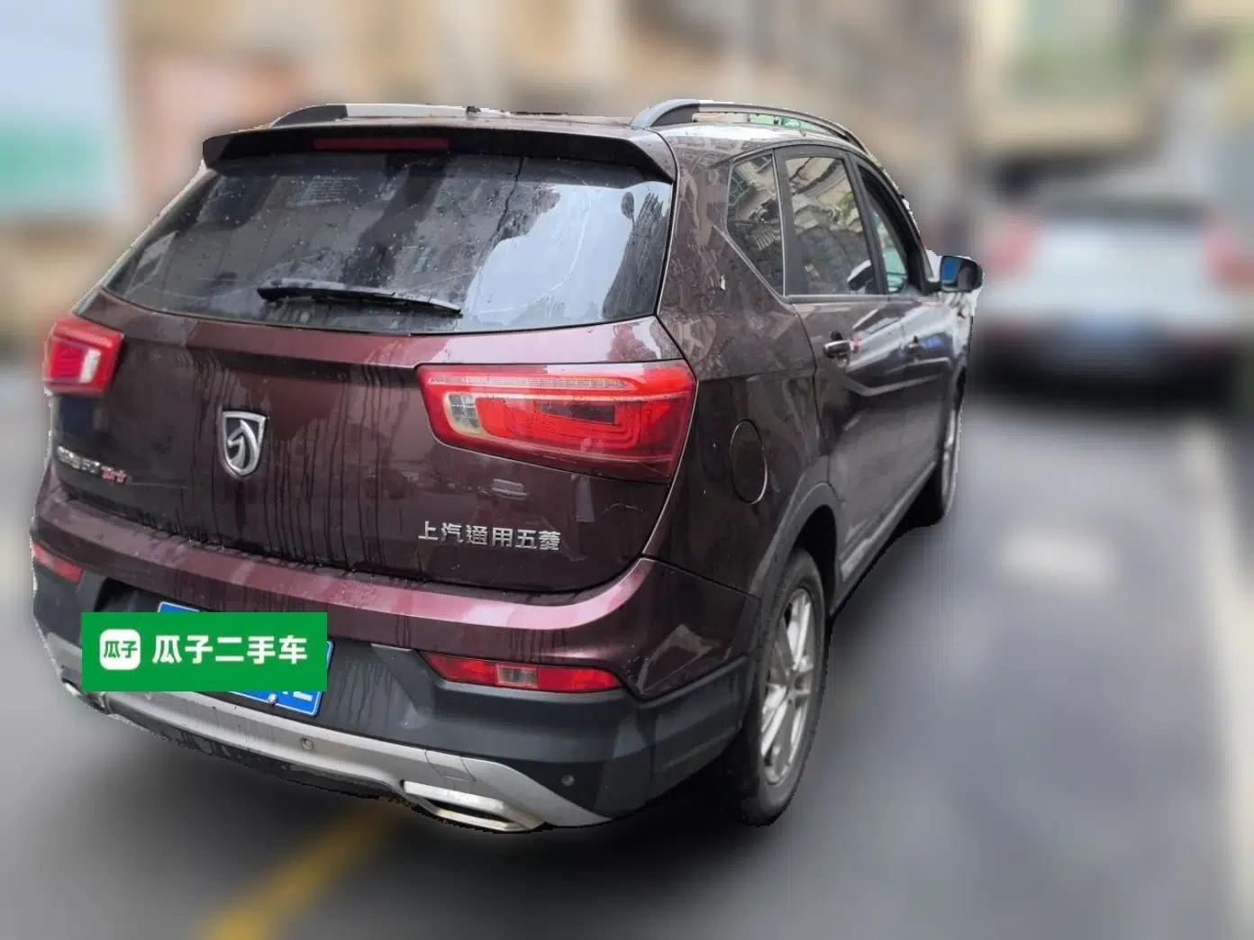 Baojun 560 2017 1.5T Manual Comfort Version 7 Seats — миниатюра 6