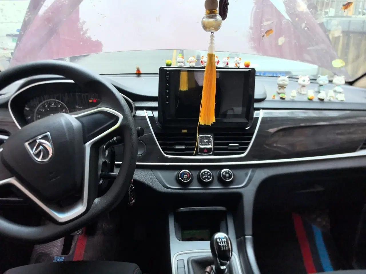 Baojun 560 2017 1.5T Manual Comfort Version 7 Seats — миниатюра 9