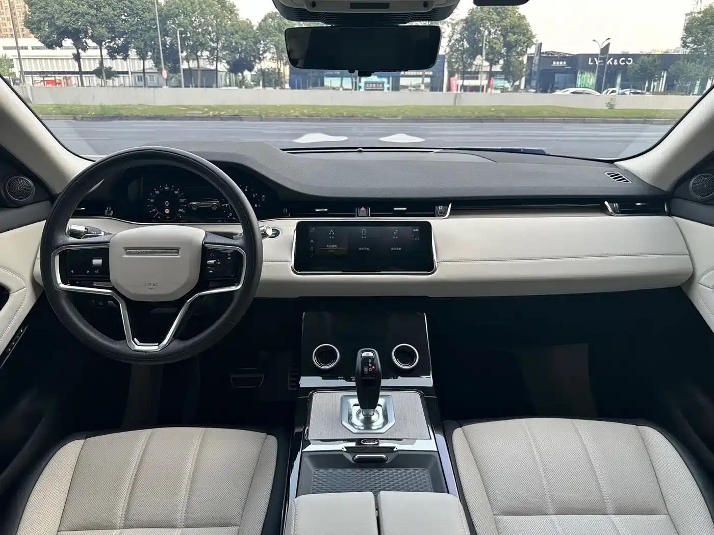Range Rover Evoque 2022 Model: Evoque L 249PS R-Dynamic HSE Luxury Edition — миниатюра 13