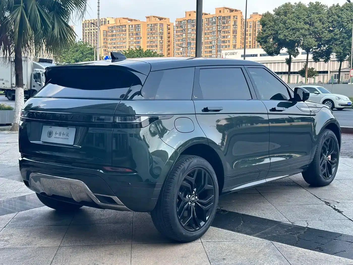 Range Rover Evoque 2022 Model: Evoque L 249PS R-Dynamic HSE Luxury Edition — миниатюра 4