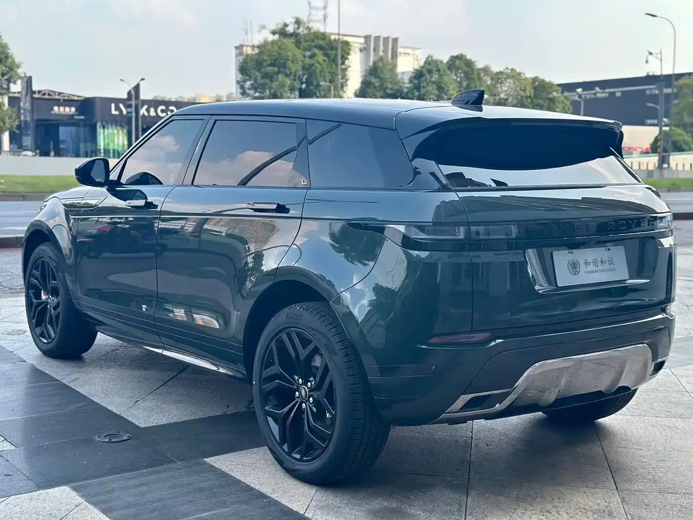 Range Rover Evoque 2022 Model: Evoque L 249PS R-Dynamic HSE Luxury Edition — миниатюра 6