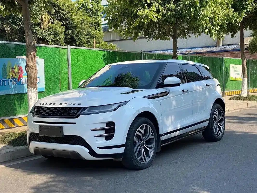 Range Rover Evoque 2022 Model, Evoque L 249PS R-Dynamic Luxury Edition — миниатюра 1