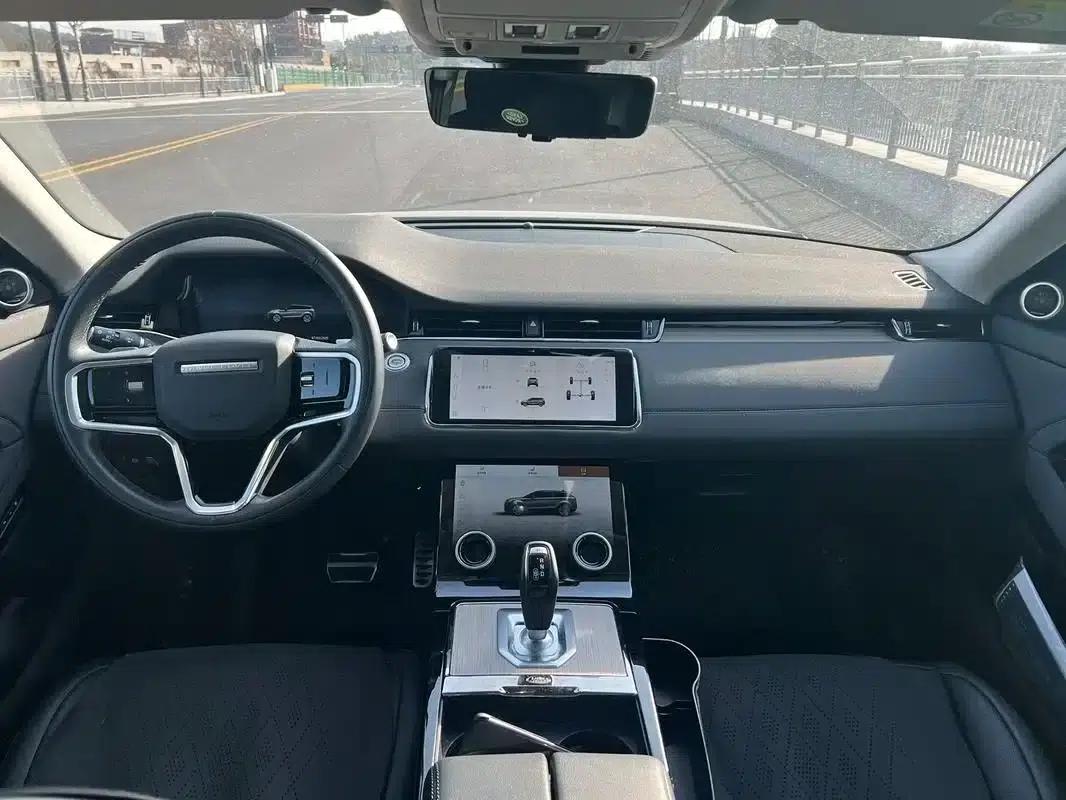 Range Rover Evoque 2022 Model, Evoque L 249PS R-Dynamic Luxury Edition — миниатюра 6