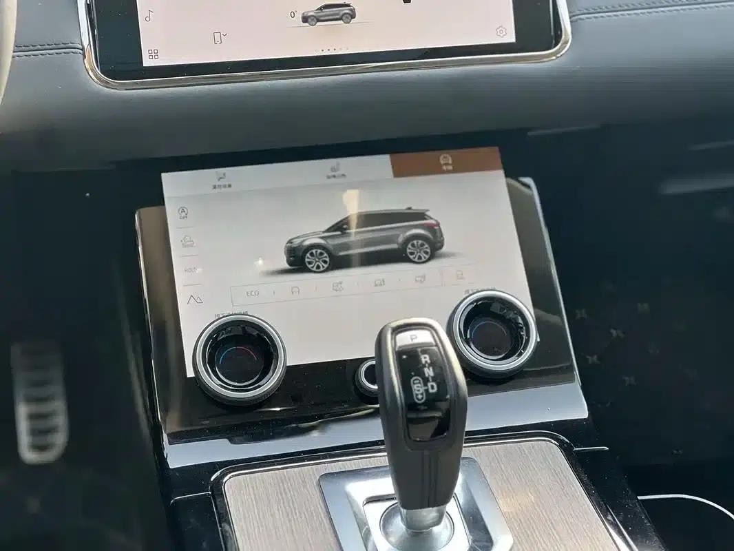 Range Rover Evoque 2022 Model, Evoque L 249PS R-Dynamic Luxury Edition — миниатюра 7