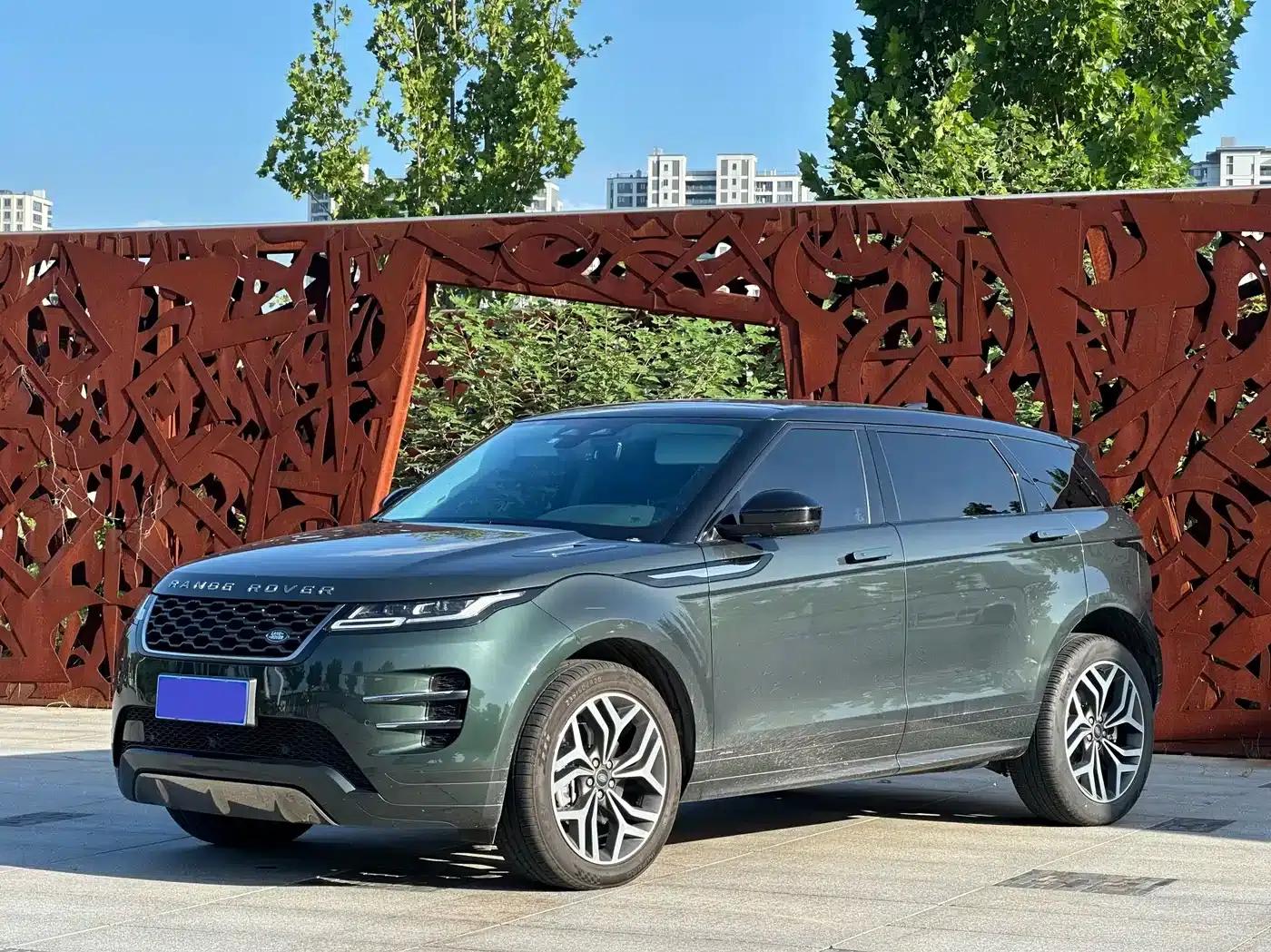 Range Rover Evoque 2021 Model: Evoque L 249PS R-Dynamic First Edition — миниатюра 1