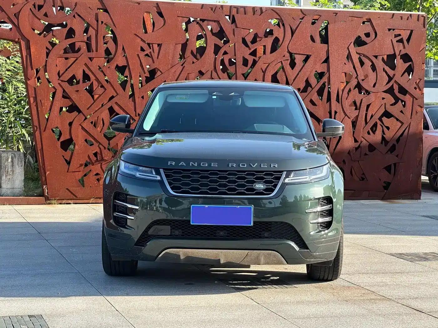 Range Rover Evoque 2021 Model: Evoque L 249PS R-Dynamic First Edition — миниатюра 2