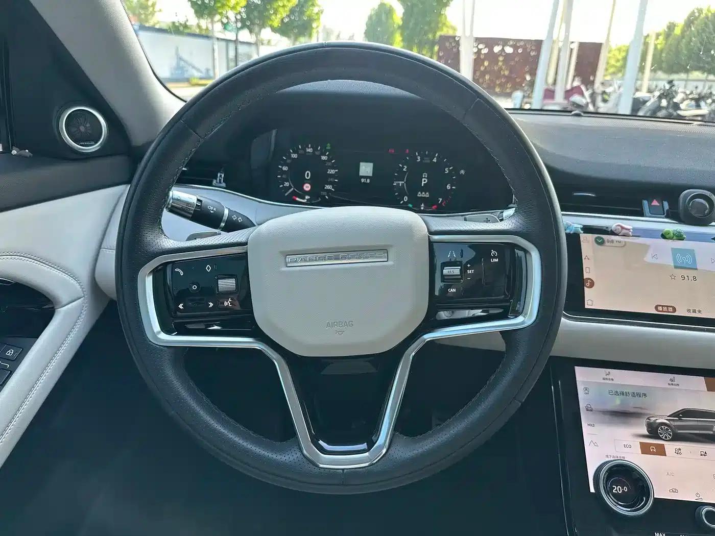 Range Rover Evoque 2021 Model: Evoque L 249PS R-Dynamic First Edition — миниатюра 14