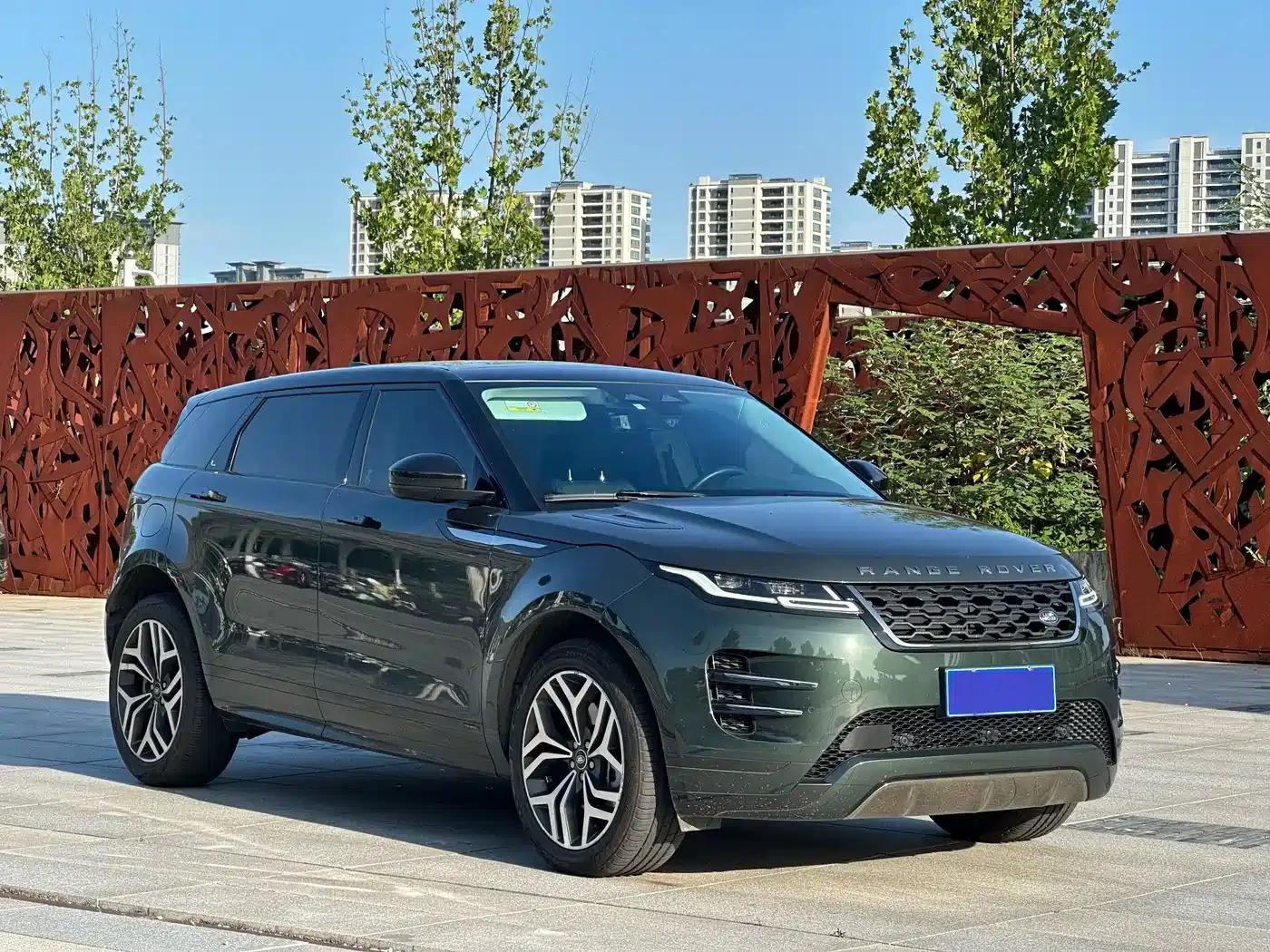 Range Rover Evoque 2021 Model: Evoque L 249PS R-Dynamic First Edition — миниатюра 3