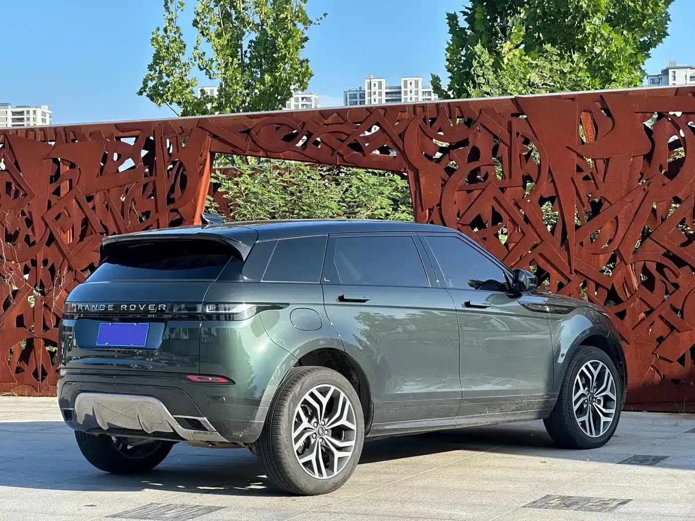 Range Rover Evoque 2021 Model: Evoque L 249PS R-Dynamic First Edition — миниатюра 5