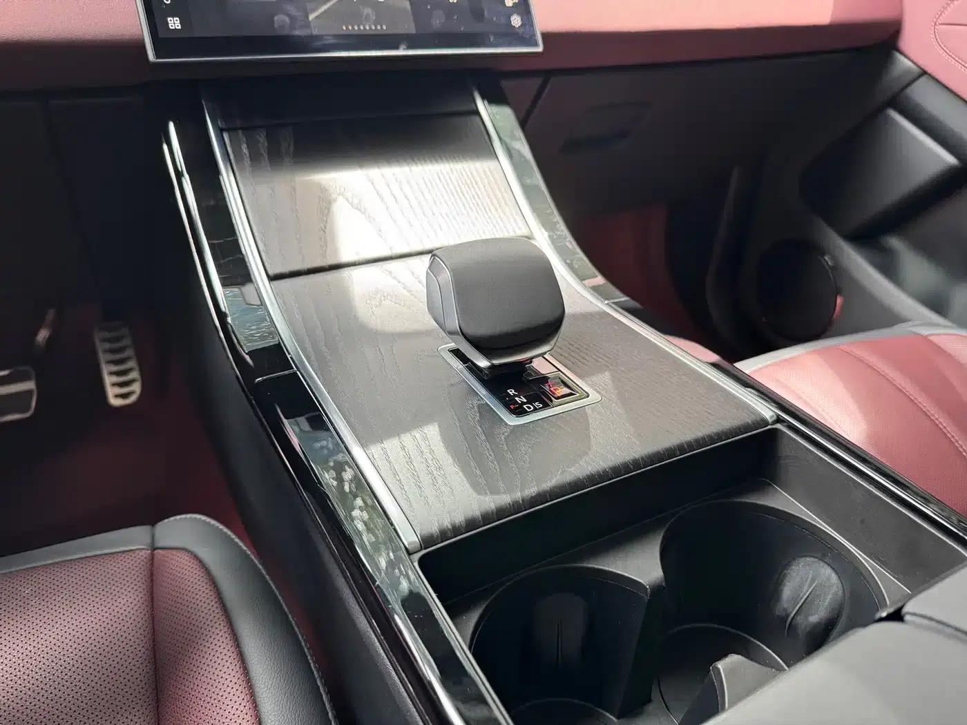 2024 Range Rover Evoque L SE Luxury Edition — миниатюра 12