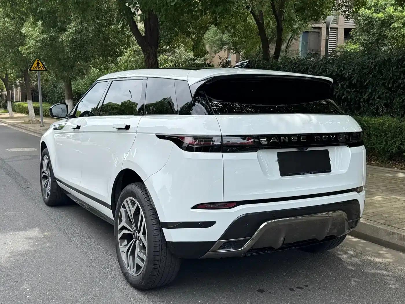 2024 Range Rover Evoque L SE Luxury Edition — миниатюра 4