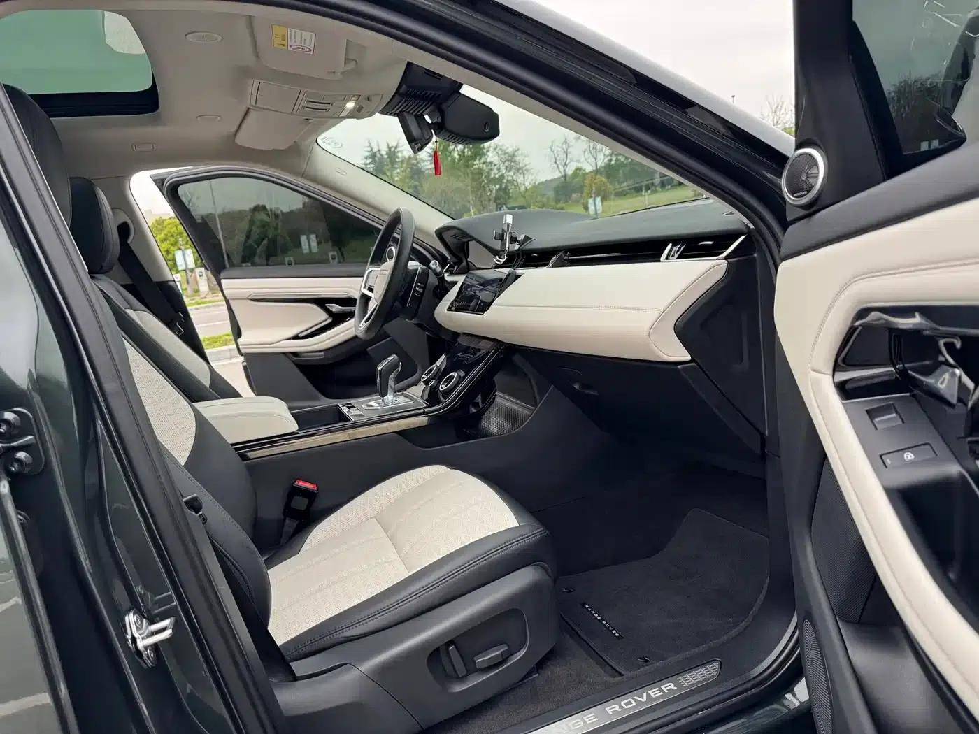 Range Rover Evoque 2022 Model, Evoque L 249PS R-Dynamic Luxury Edition — миниатюра 12