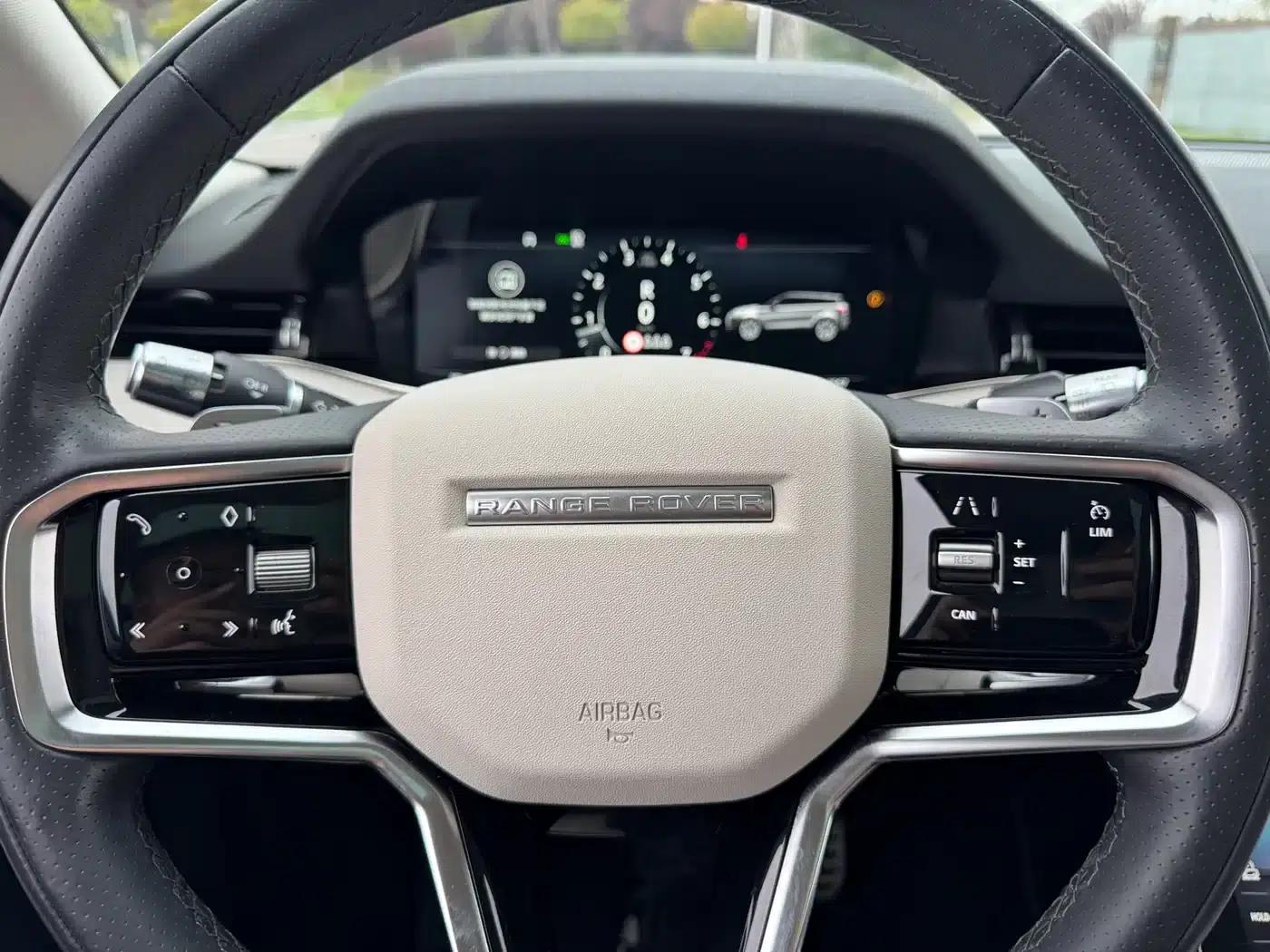 Range Rover Evoque 2022 Model, Evoque L 249PS R-Dynamic Luxury Edition — миниатюра 14