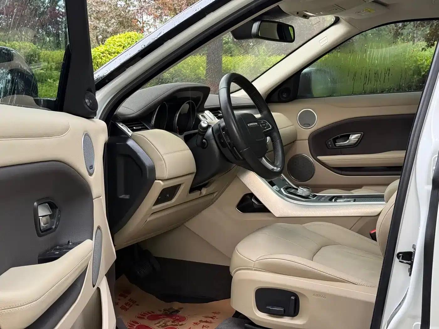 Range Rover Evoque 2016 2.0T SE Smart Edition — миниатюра 13