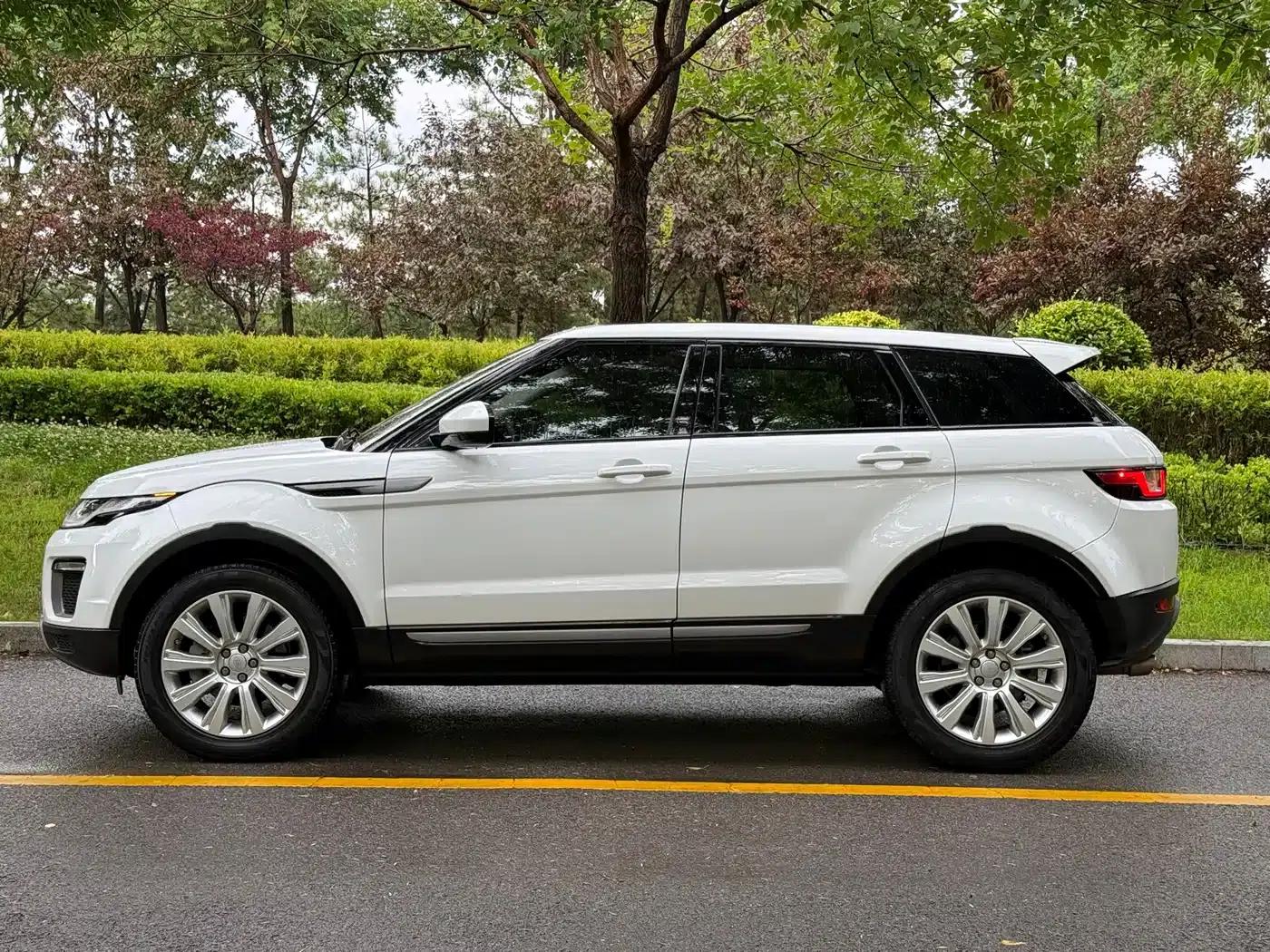 Range Rover Evoque 2016 2.0T SE Smart Edition — миниатюра 3