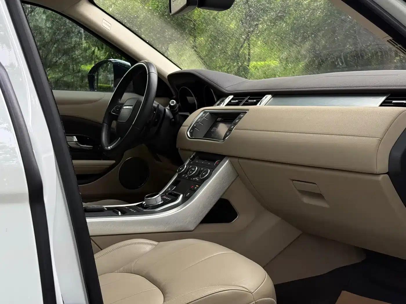 Range Rover Evoque 2016 2.0T SE Smart Edition — миниатюра 35
