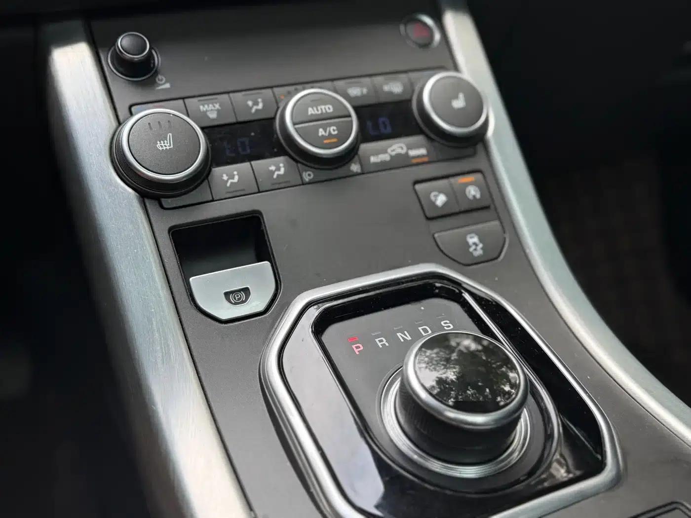 Range Rover Evoque 2017 2.0T SE Smart Edition — миниатюра 17