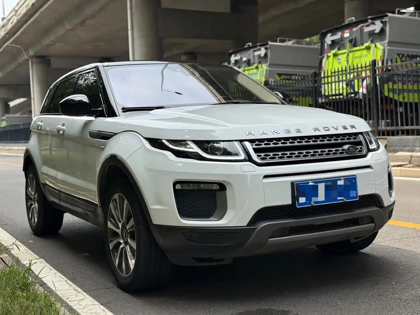 Range Rover Evoque 2017 2.0T SE Smart Edition — миниатюра 3