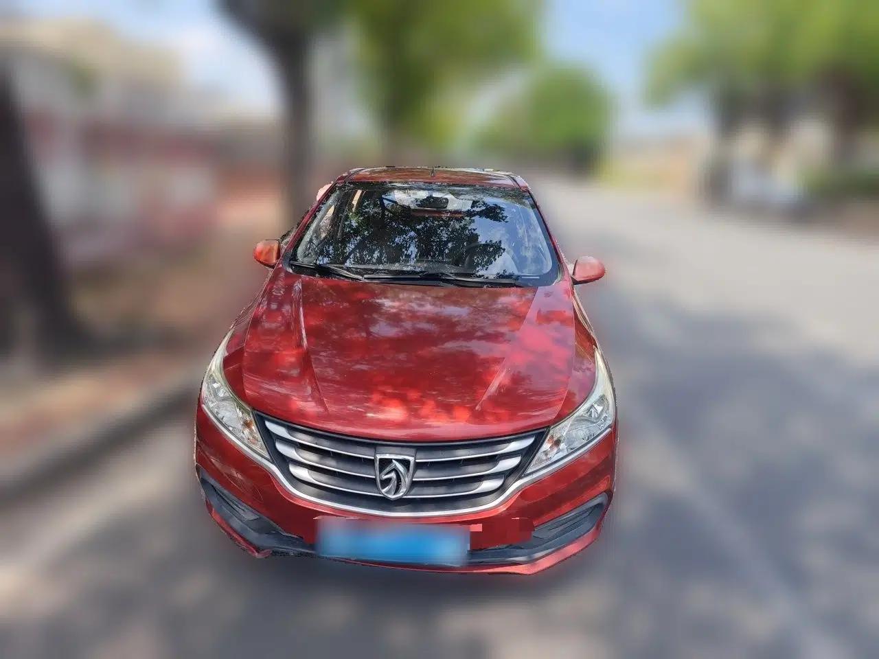 Baojun 310 2016 1.2L manual Comfort trim level — миниатюра 2