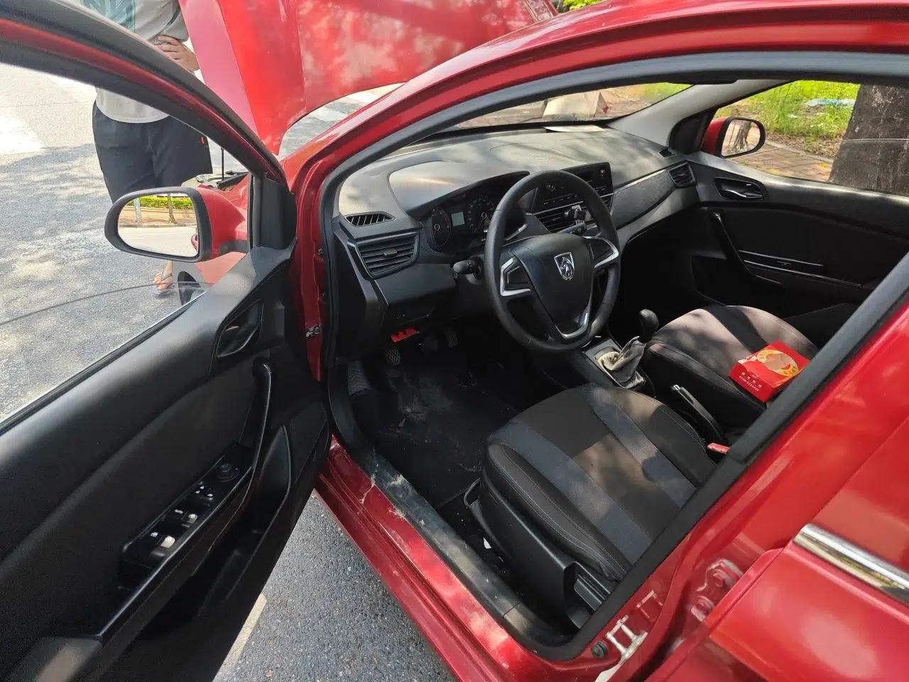 Baojun 310 2016 1.2L manual Comfort trim level — миниатюра 16