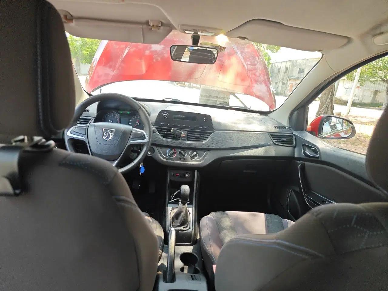 Baojun 310 2016 1.2L manual Comfort trim level — миниатюра 18