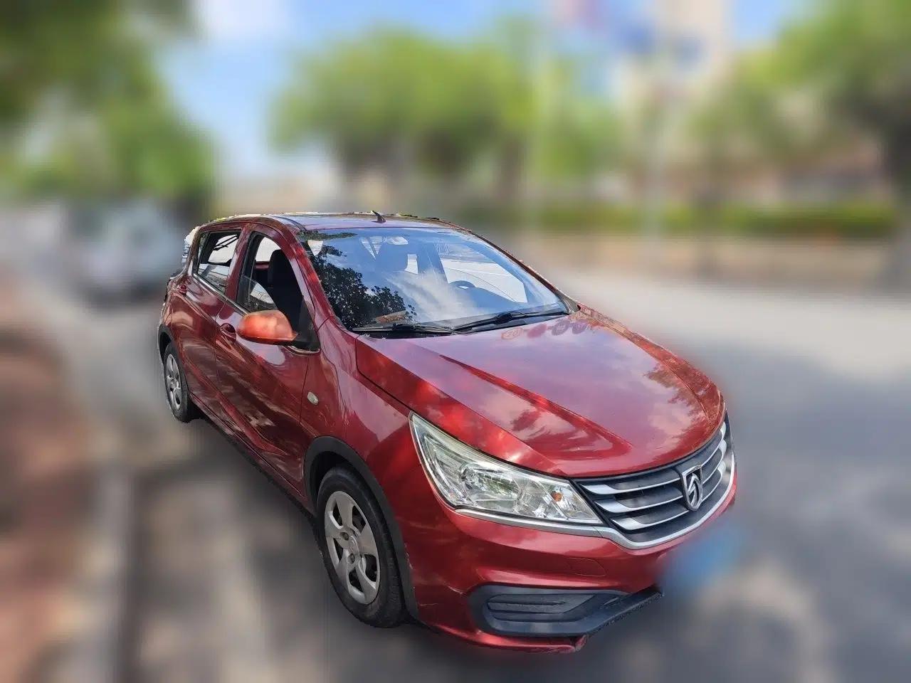 Baojun 310 2016 1.2L manual Comfort trim level — миниатюра 3