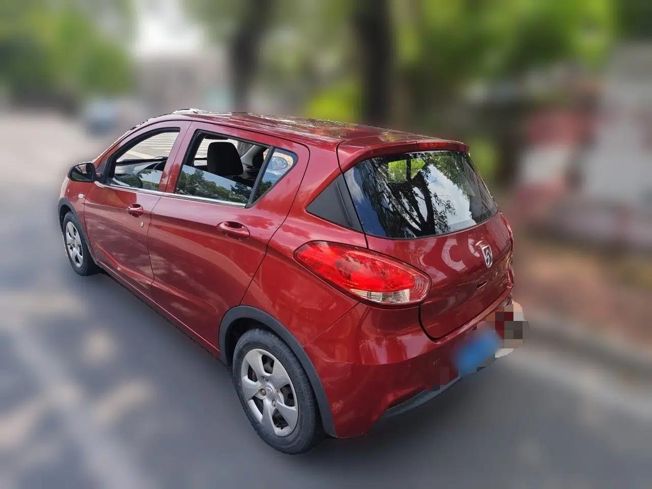 Baojun 310 2016 1.2L manual Comfort trim level — миниатюра 4