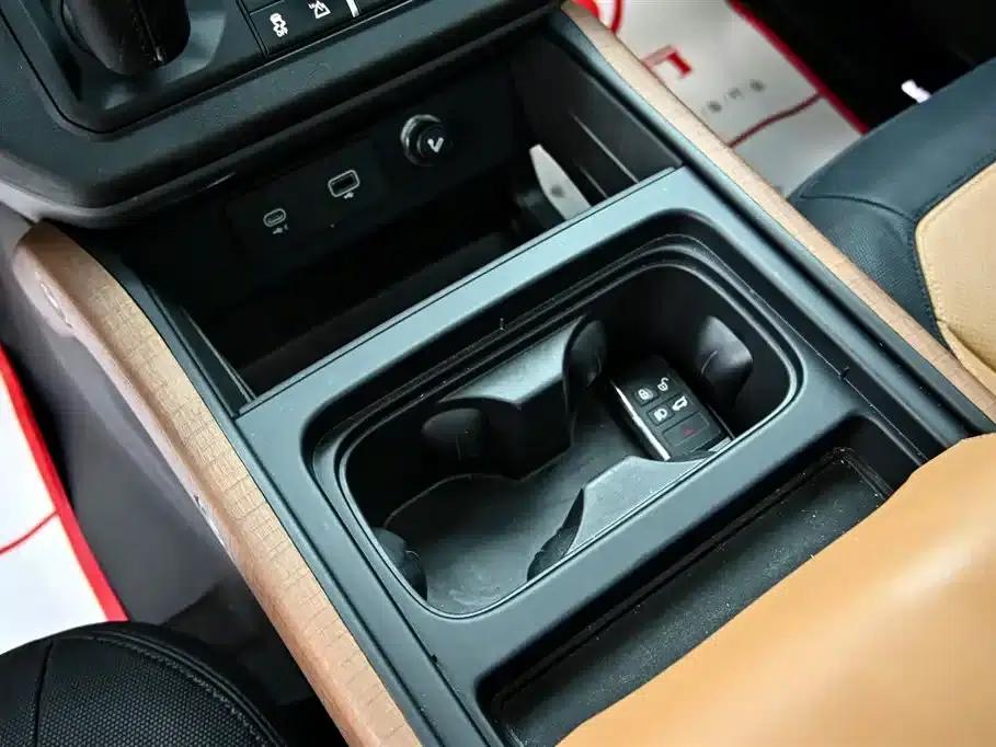 2024 Land Rover Defender 110 3.0T P400 X-DYNAMIC HSE — миниатюра 19