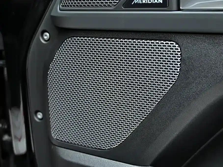 2024 Land Rover Defender 110 3.0T P400 X-DYNAMIC HSE — миниатюра 28
