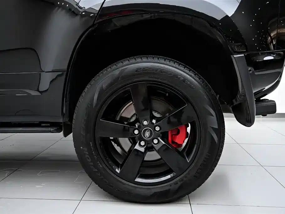 2024 Land Rover Defender 110 3.0T P400 X-DYNAMIC HSE — миниатюра 39