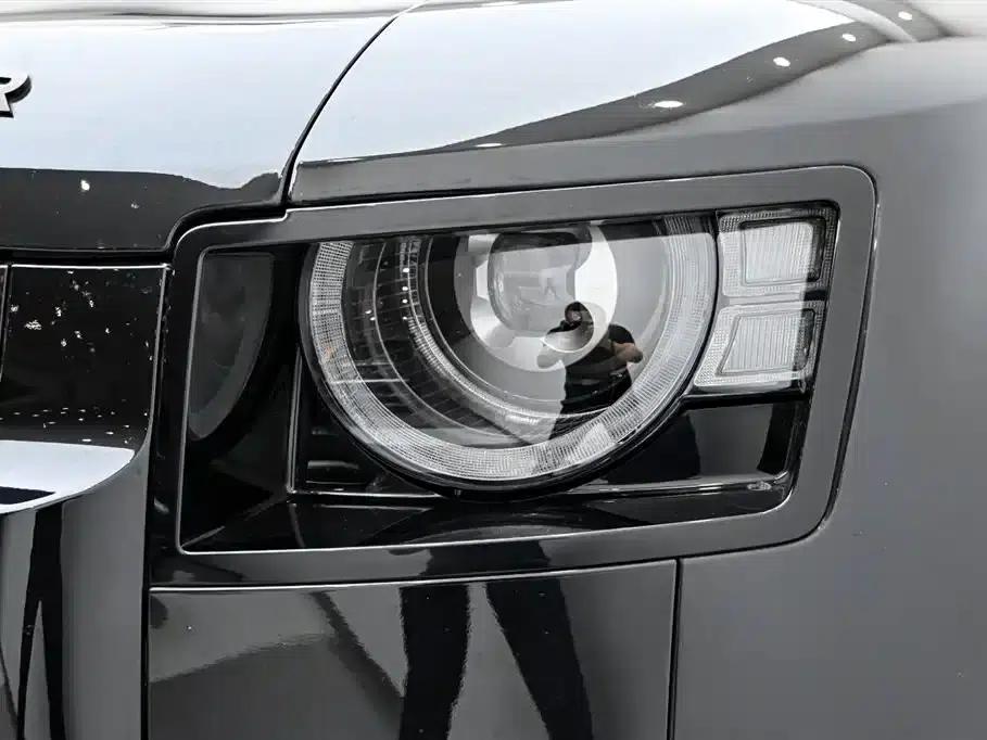 2024 Land Rover Defender 110 3.0T P400 X-DYNAMIC HSE — миниатюра 10