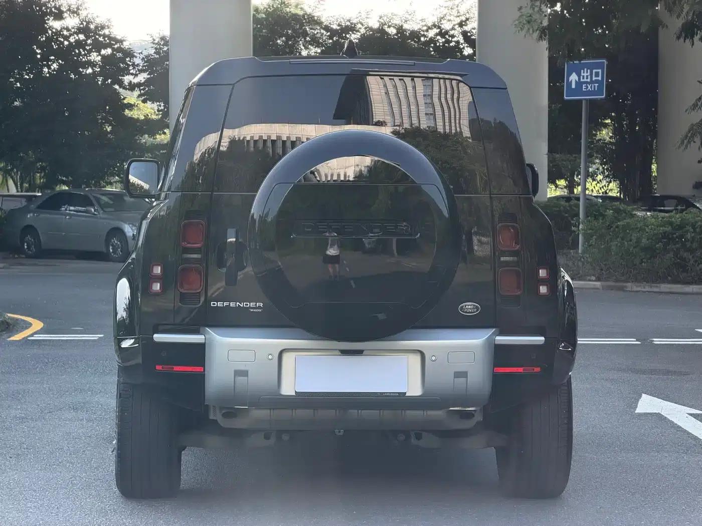 2023 Land Rover Defender 90 3.0T P400 XS — миниатюра 18