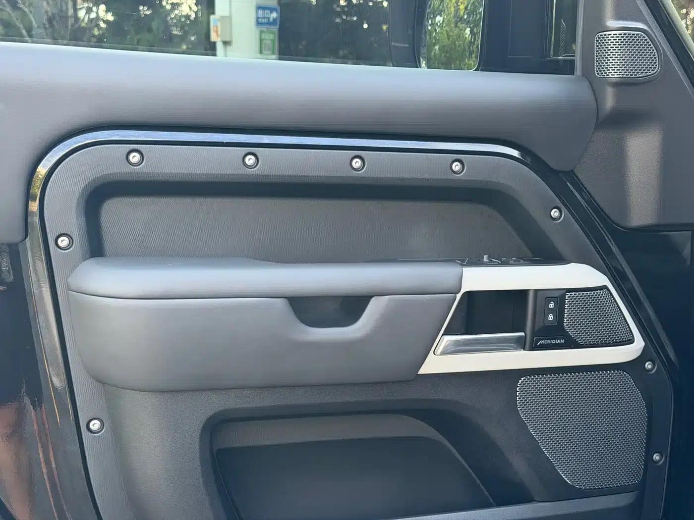2023 Land Rover Defender 90 3.0T P400 XS — миниатюра 6