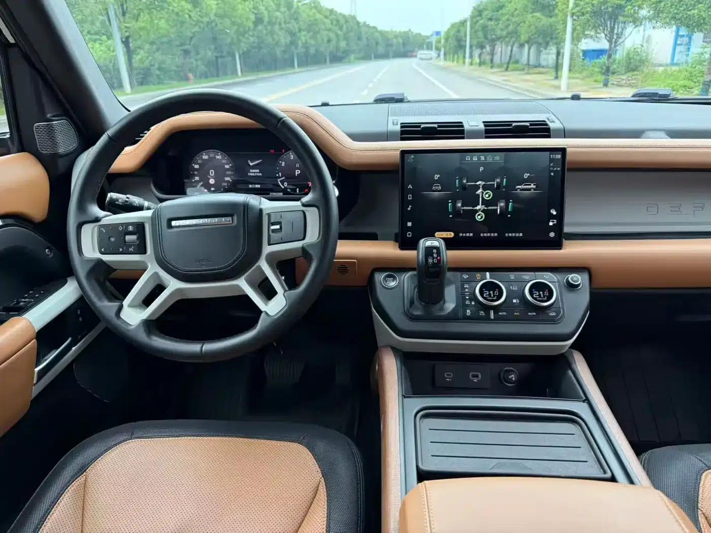 2024 Land Rover Defender 110 3.0T P400 Dark Edition — миниатюра 11