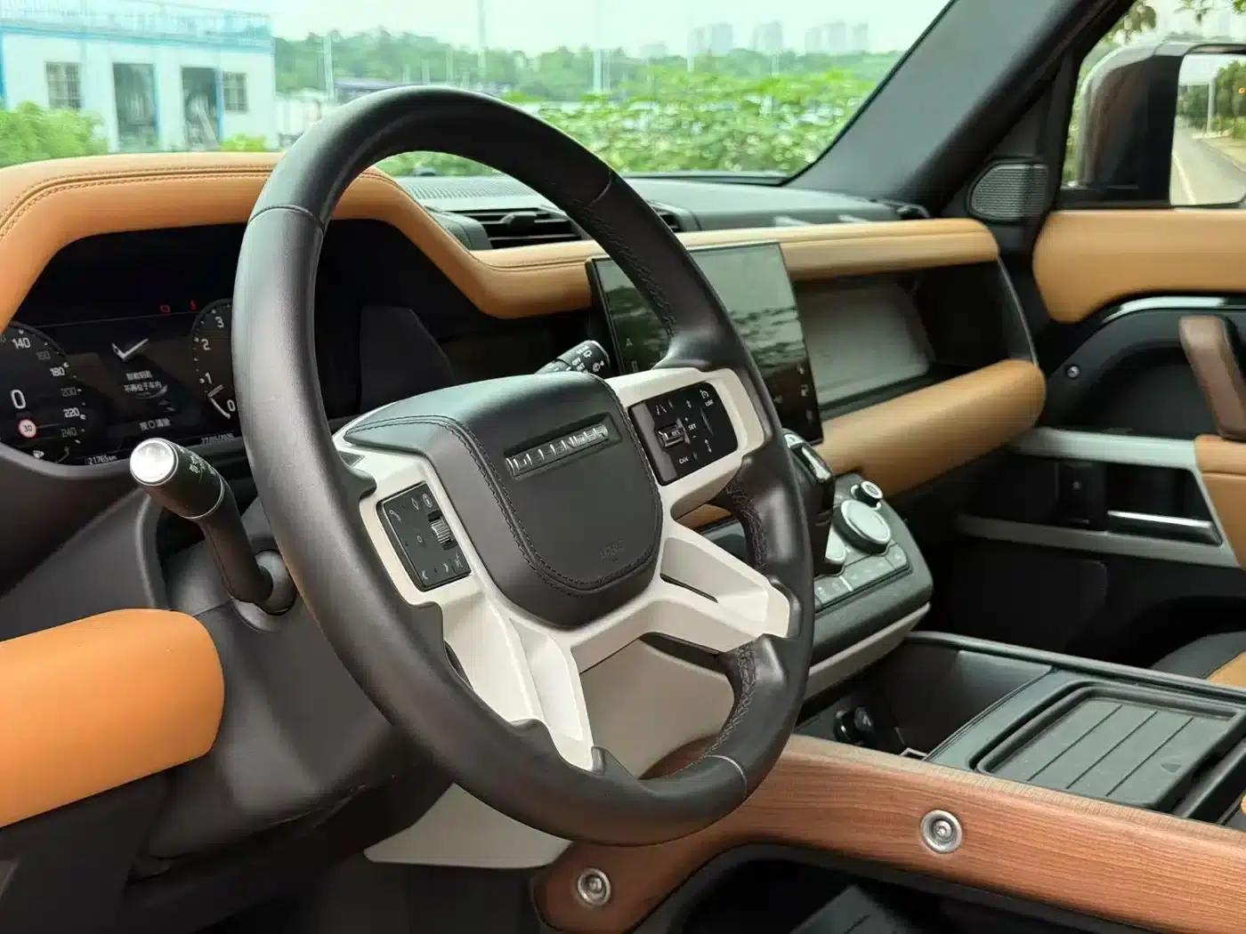 2024 Land Rover Defender 110 3.0T P400 Dark Edition — миниатюра 4