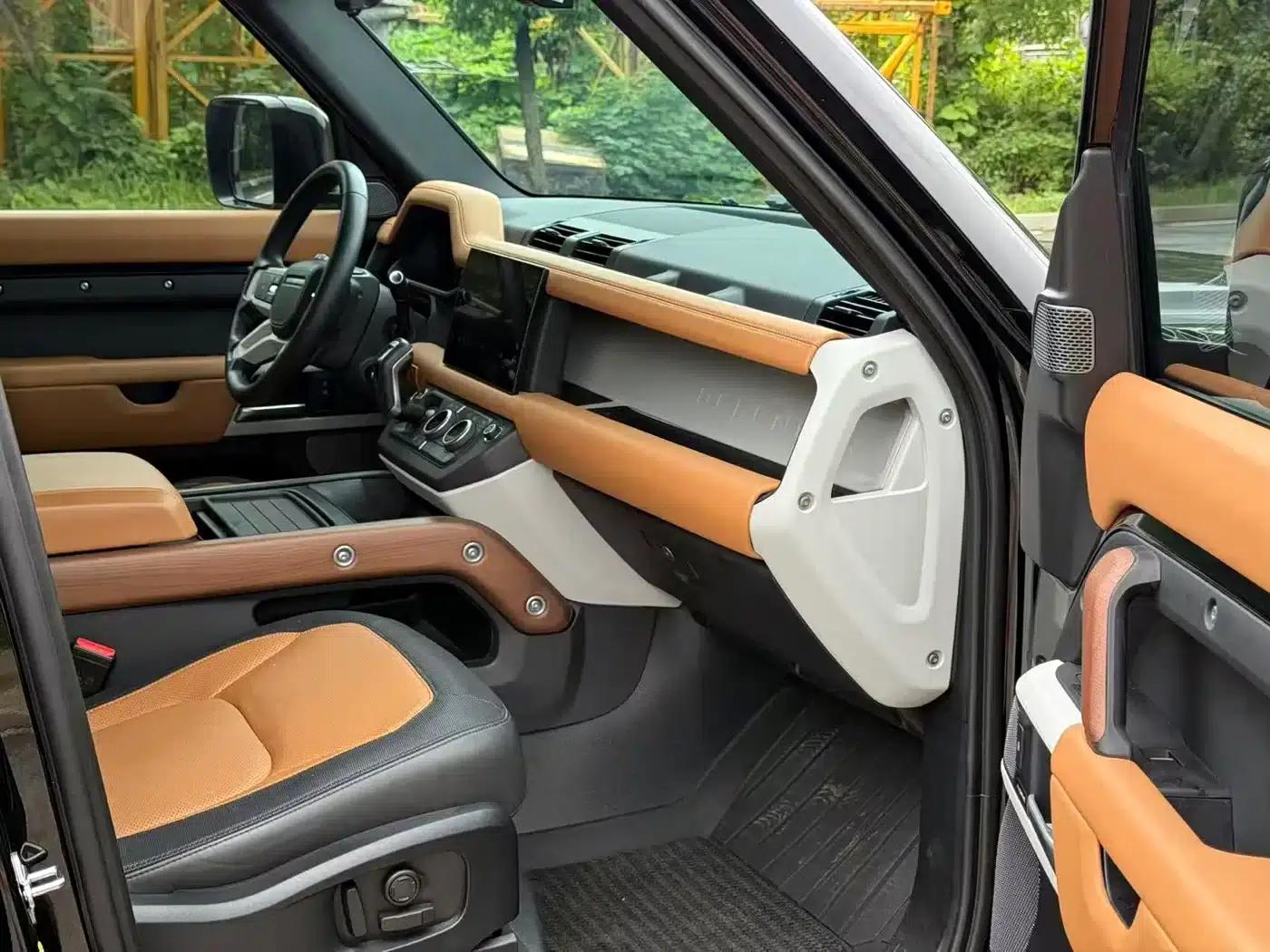 2024 Land Rover Defender 110 3.0T P400 Dark Edition — миниатюра 8