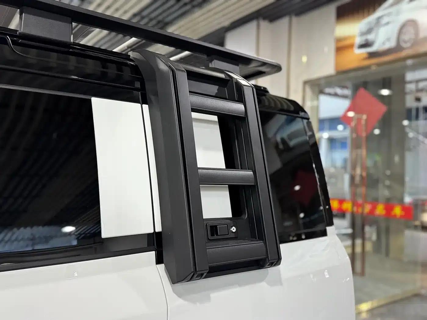 2025 Land Rover Defender 110 3.0T P400 X-Dynamic HSE — миниатюра 14