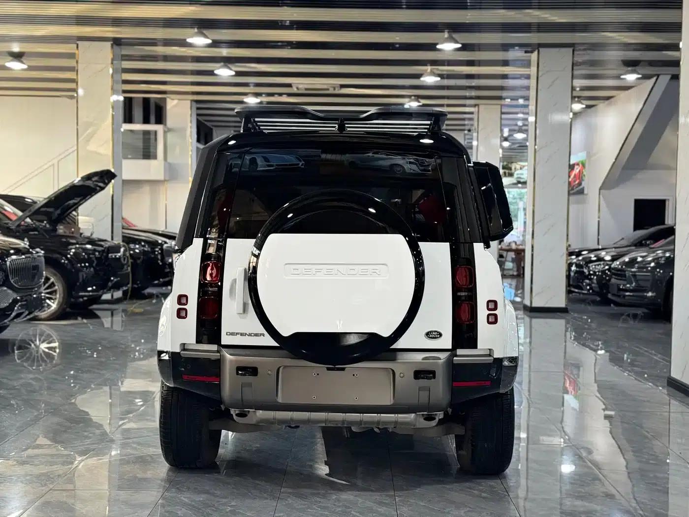 2025 Land Rover Defender 110 3.0T P400 X-Dynamic HSE — миниатюра 16