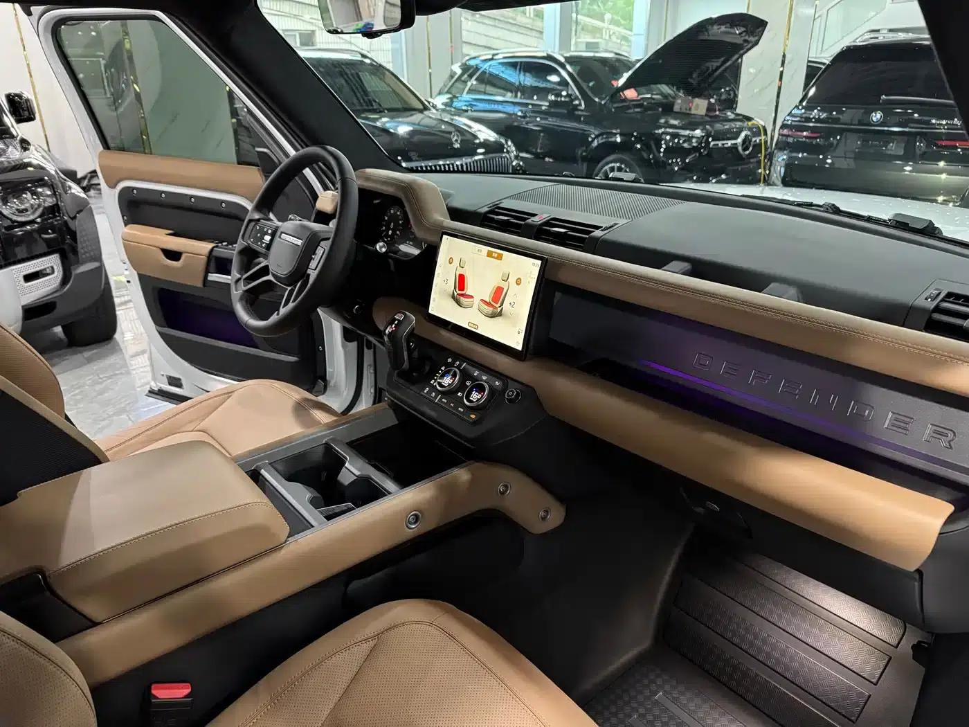 2025 Land Rover Defender 110 3.0T P400 X-Dynamic HSE — миниатюра 9