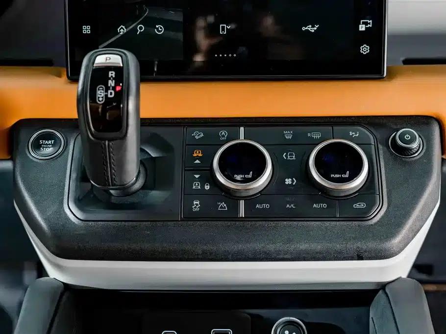 2024 Land Rover Defender 110 3.0T P400 X-DYNAMIC HSE — миниатюра 16
