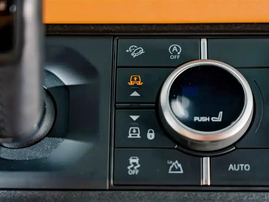 2024 Land Rover Defender 110 3.0T P400 X-DYNAMIC HSE — миниатюра 18
