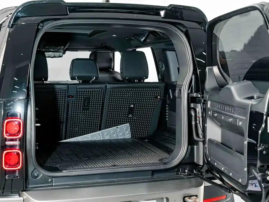 2024 Land Rover Defender 110 3.0T P400 X-DYNAMIC HSE — миниатюра 29