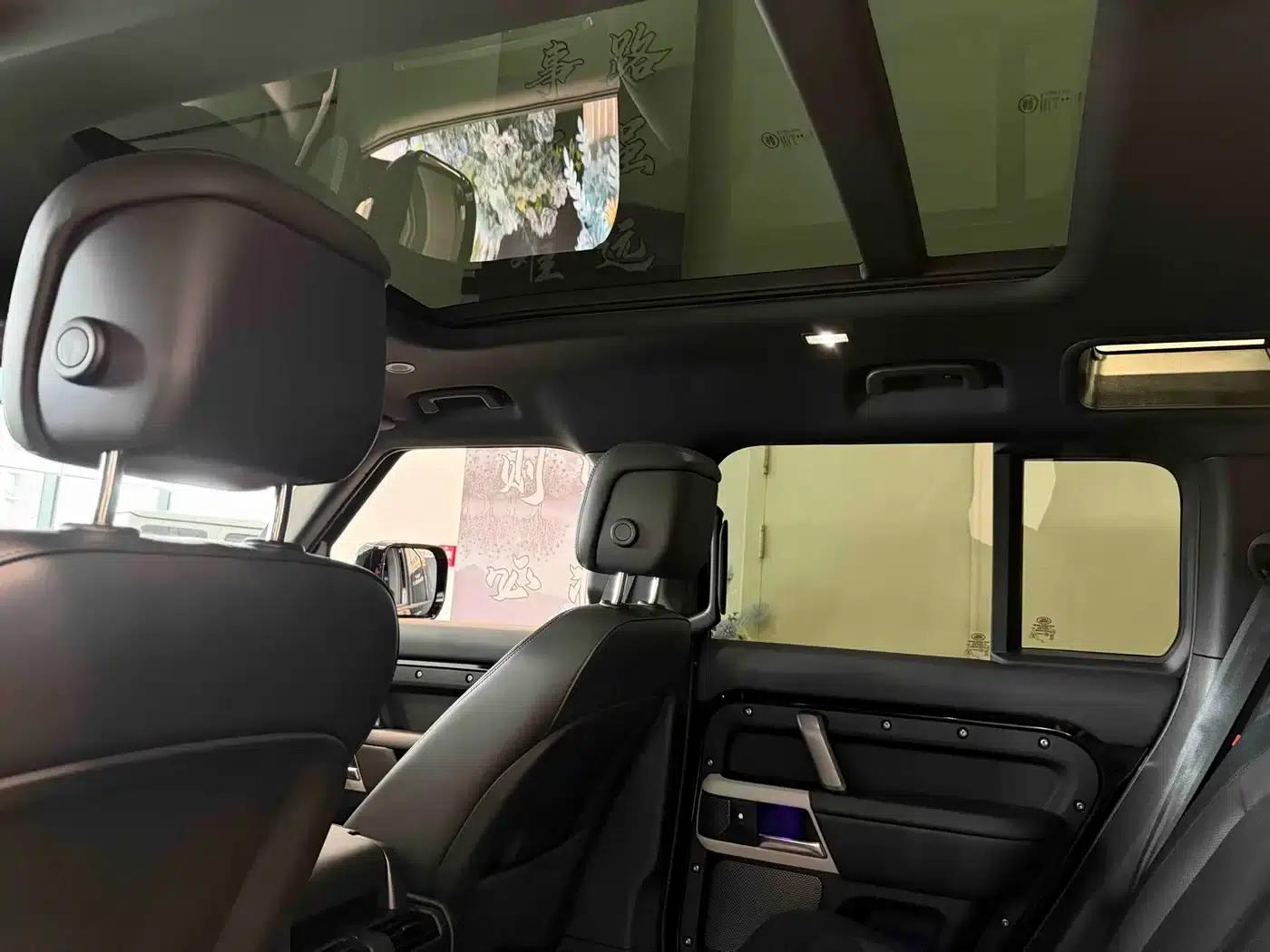2024 Land Rover Defender 110 3.0T P400 X-DYNAMIC HSE — миниатюра 18