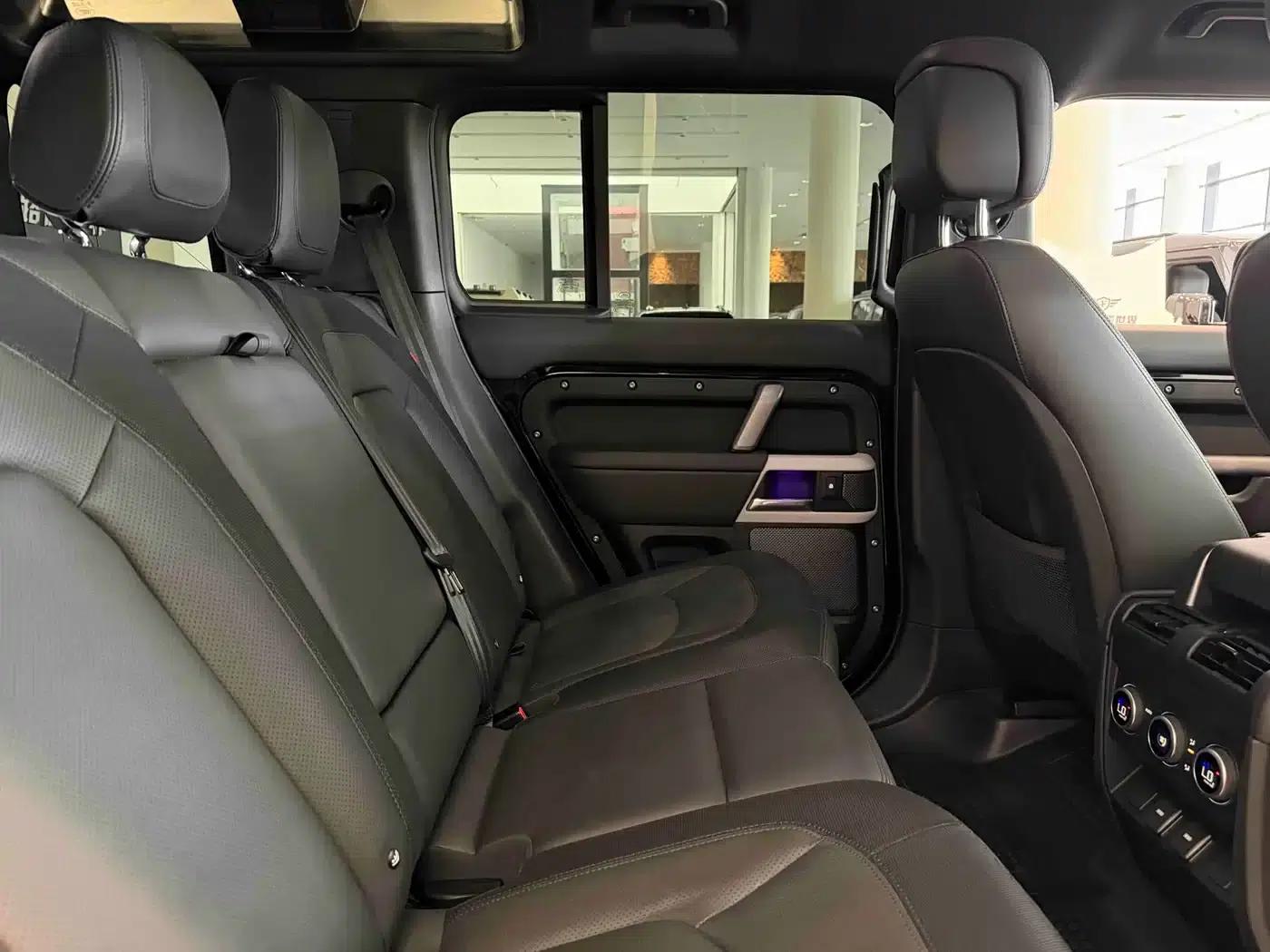 2024 Land Rover Defender 110 3.0T P400 X-DYNAMIC HSE — миниатюра 19