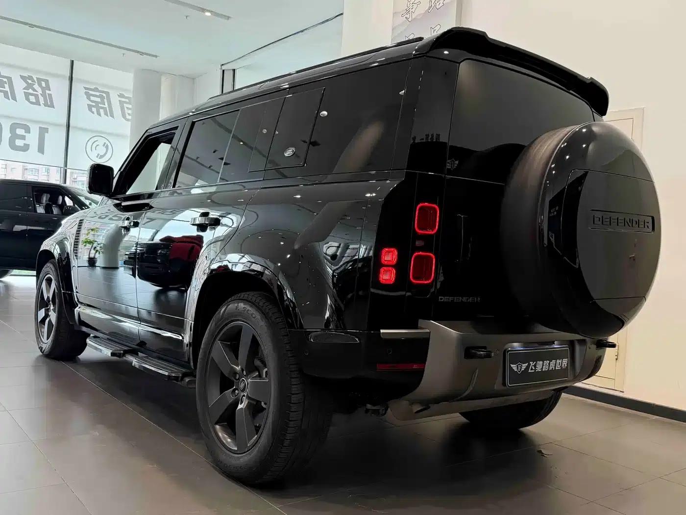 2024 Land Rover Defender 110 3.0T P400 X-DYNAMIC HSE — миниатюра 22