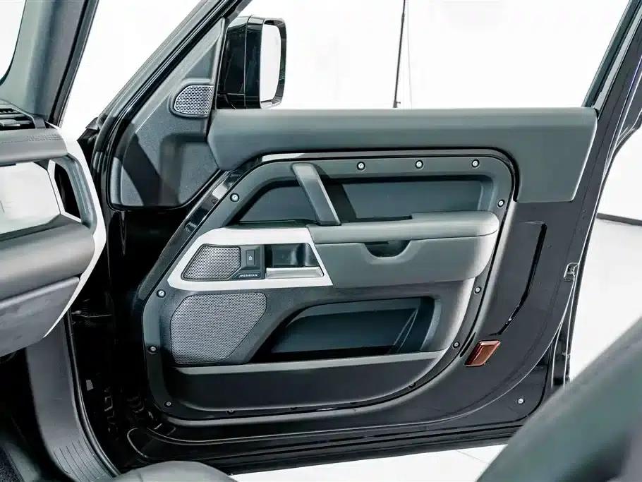 2024 Land Rover Defender 90 3.0T P400 HSE — миниатюра 17