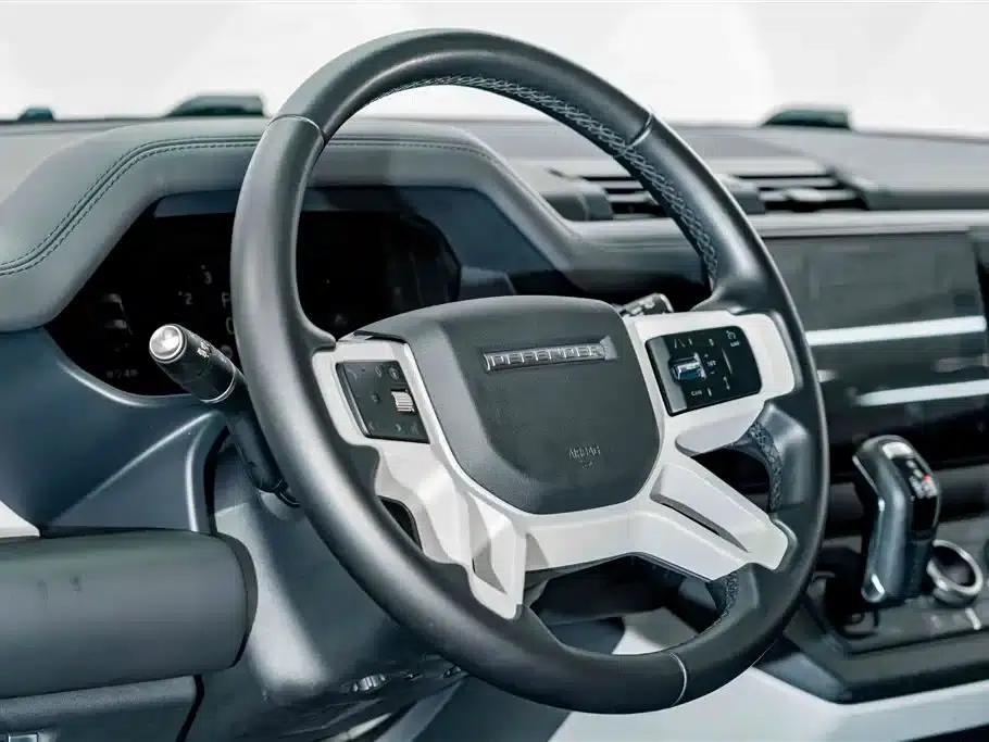 2024 Land Rover Defender 90 3.0T P400 HSE — миниатюра 9