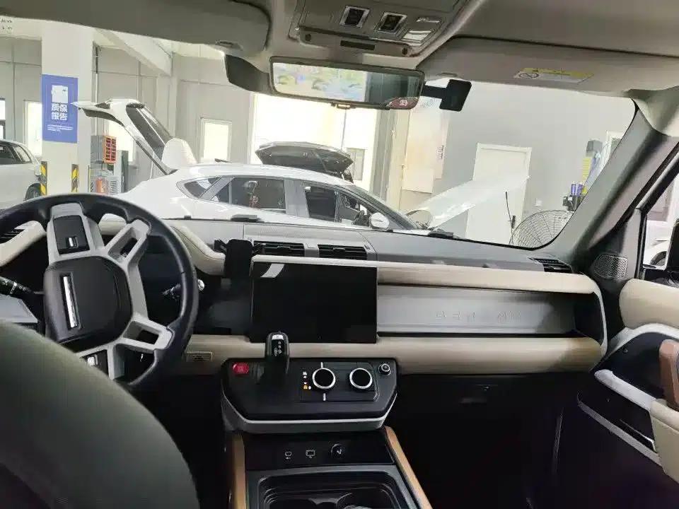 2022 Land Rover Defender 110 P400 X-DYNAMIC HSE — миниатюра 2
